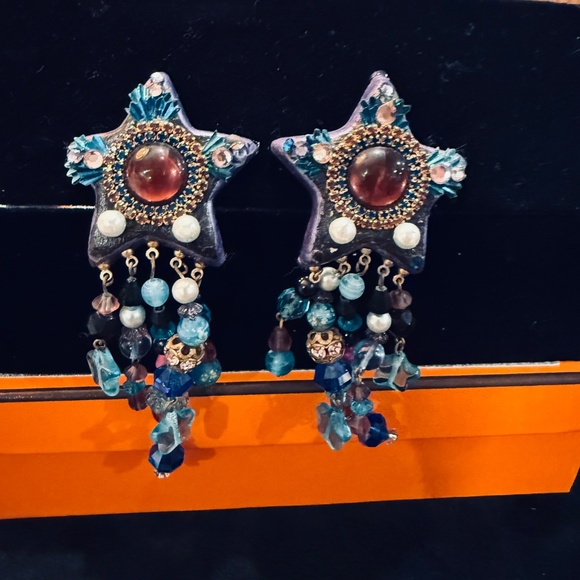 Rhinestone, Bead and Crystal Vintage Star Earrings - Picture 5 of 9